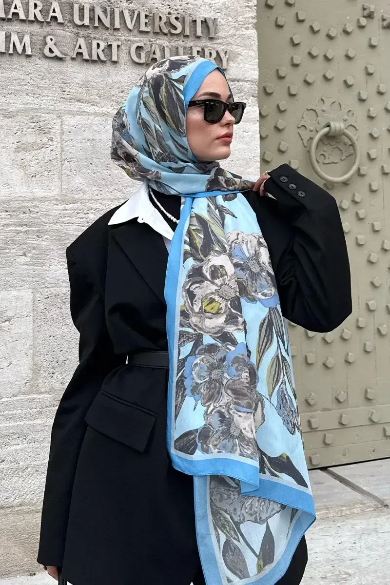 Celebrity Carmina Şal - Mavi - 1