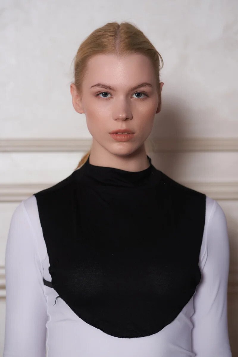 Düz Balıkçı Yaka Viskon Tesettür Boyunluk - Siyah - ED SCARF