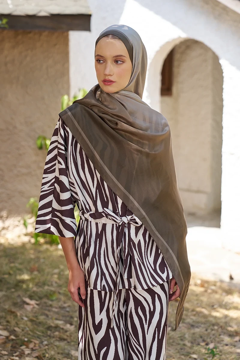 Inspired Degrade Desen Şal - Nefti - ED SCARF