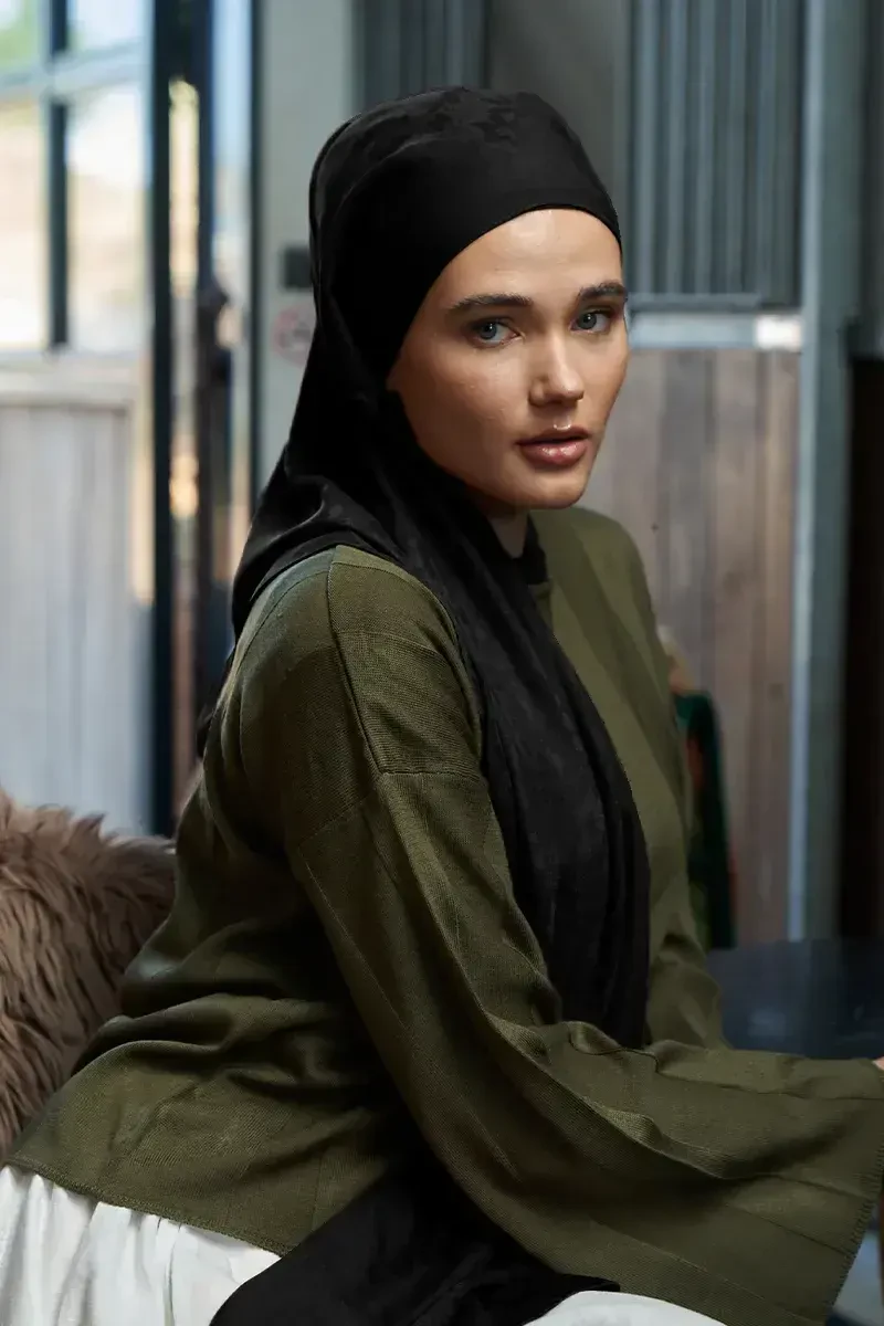 İpeksi Jakar Şal Papatya Desen - Siyah - ED Scarf