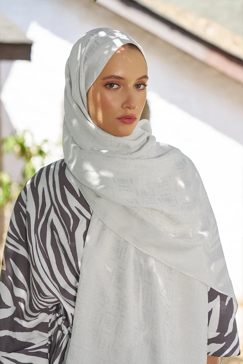 Naia Pamuk Logo Desen Şal - Kırık Beyaz - ED SCARF