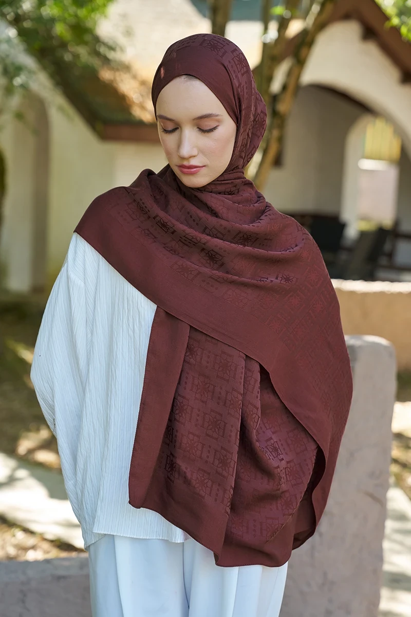 Naia Pamuk Logo Desen Şal - Kızıl Kahve - ED Scarf