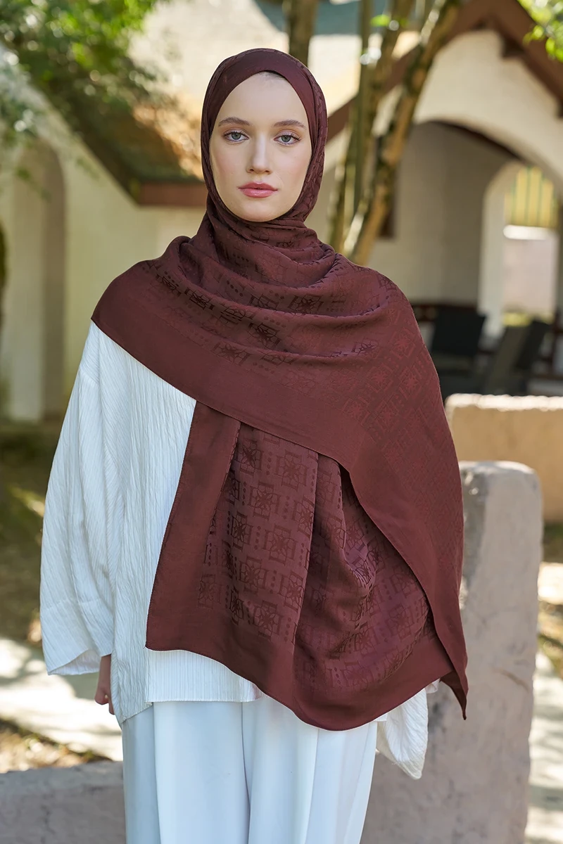 Naia Pamuk Logo Desen Şal - Kızıl Kahve - ED Scarf