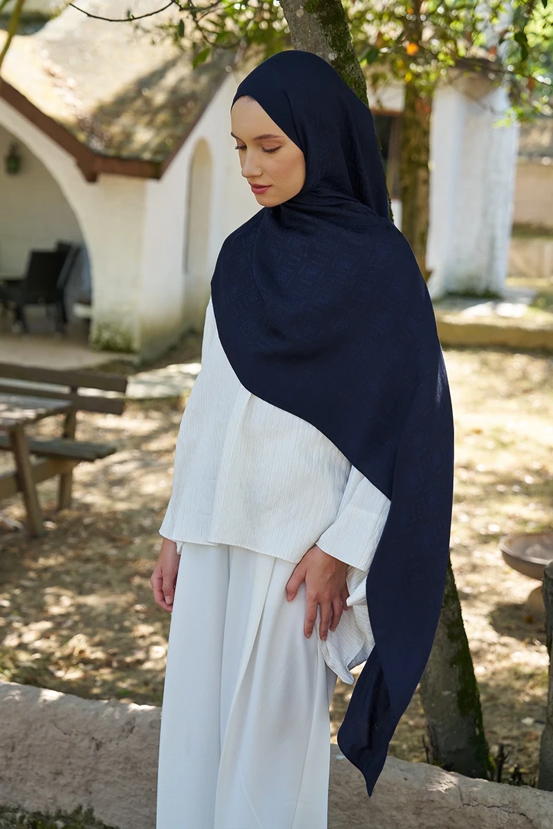 Naia Pamuk Logo Desen Şal - Lacivert - ED SCARF
