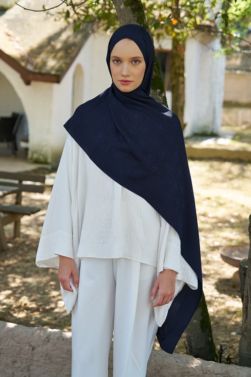 Naia Pamuk Logo Desen Şal - Lacivert - ED SCARF