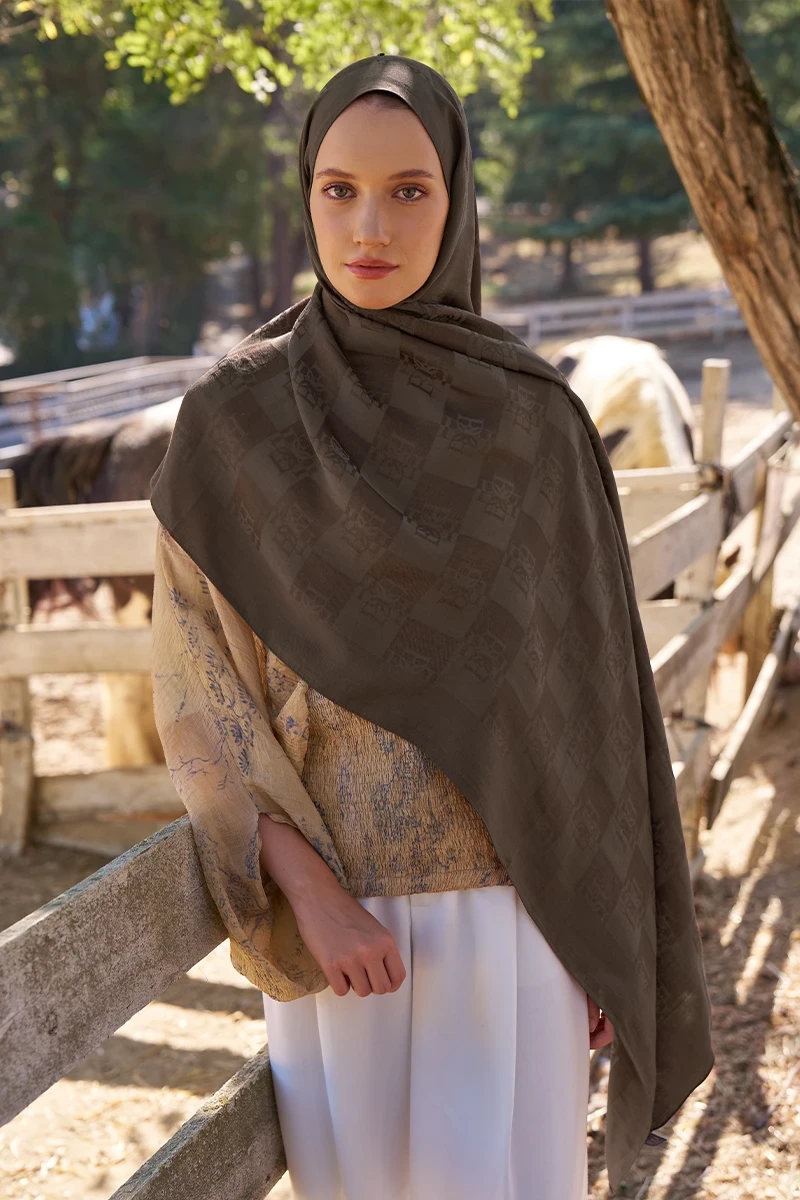 Naia Pamuk Monogram Desen Şal - Kahve - ED Scarf