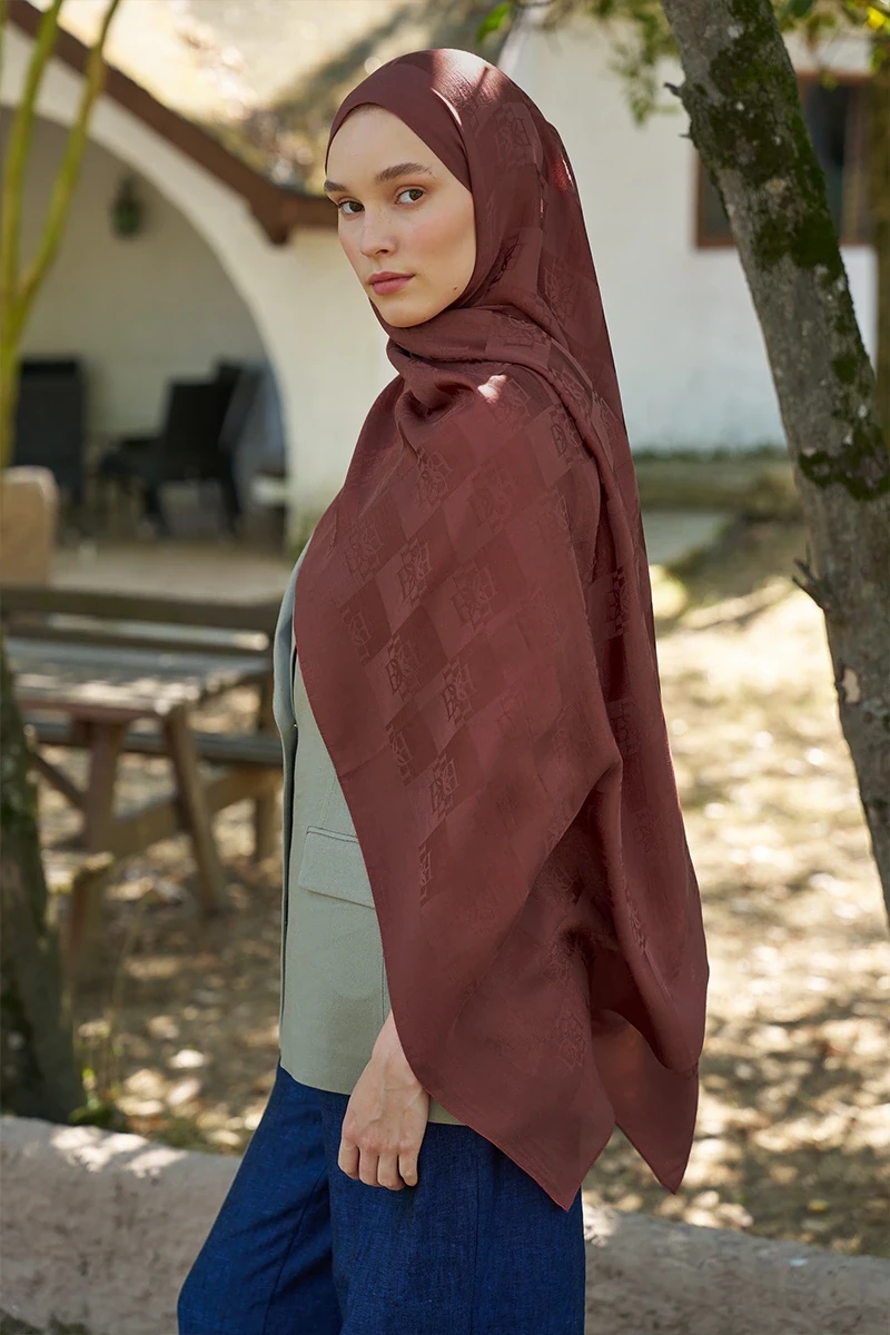 Naia Pamuk Monogram Desen Şal - Kızıl Kahve - ED Scarf