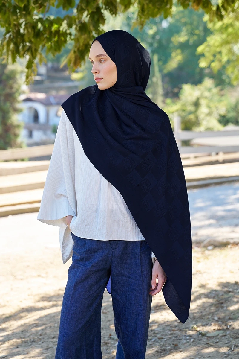 Naia Pamuk Monogram Desen Şal - Lacivert - ED SCARF